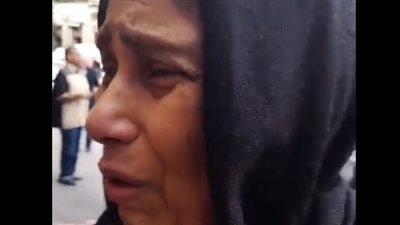 كان أبويا مش أخويا.. انهيار شقيقة الفنان سامي فهمي خلال تشييع جثمانه بالإسكندرية | بث مباشر