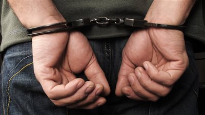  تفاصيل القبض على 3 متهمين سرقوا سيدة سعودية بالإكراه بكفر الشيخ | بث مباشر