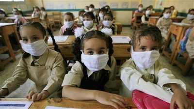 الصحة تحذر من تقبيل الأطفال.. 8 نصائح مهمة للوقاية من الفيروس التنفسي المخلوي المنتشر بين الطلاب 