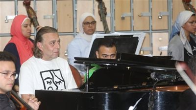 الموسيقار خالد حماد يجري بروفات حفله في دار الأوبرا المصرية|صور