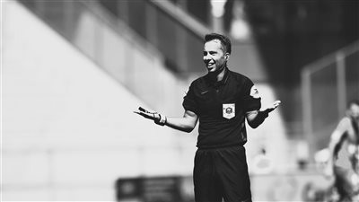 وفاة الحكم الفرنسي جوهان آميل إثر جلطة دماغية خلال التدريبات 