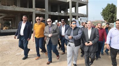 محافظ بني سويف يتفقد سير العمل بمشروعات حياة كريمة في قرى ببا | صور