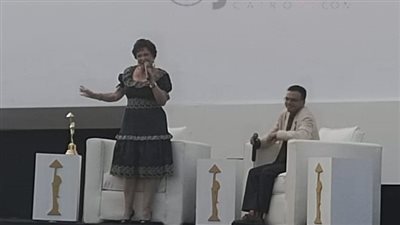 لبلبة: أول واحدة قلدتها عمتي.. وكانت عاملة زي البطة