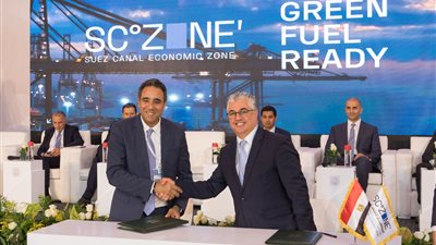 اقتصادية قناة السويس توقع مذكرات تفاهم لإعادة تدوير مخلفات المصانع وإصدار شهادات الكربون