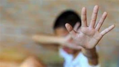 بيطفي السجاير في جسمه.. سيدة تتهم طليقها بتعذيب ابنهما بـ قنا | بث مباشر 