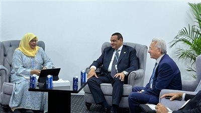 على هامش قمة المناخ.. وزير التنمية المحلية يلتقي المديرة التنفيذية لبرنامج الأمم المتحدة للمستوطنات البشرية
