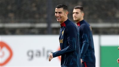 مانشستر يونايتد يُخبر كريستيانو رونالدو بعدم العودة إلى مقر النادي بعد كأس العالم