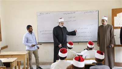 وكيل الأزهر لطلاب الأقصر: الشهيد المنسي خط بدمائه معاني التضحية والوفاء