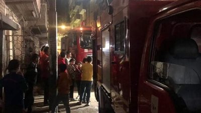 حريق هائل في مخزن ملابس بالمحلة.. وقوات الإطفاء تسيطر | صور