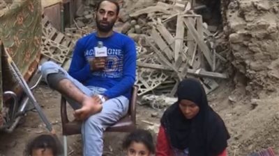 انهيار منزل على أسرة ببنها.. والأب باكيًا: قاعدين في الشارع ومعندناش مصدر دخل | بث مباشر