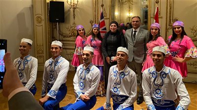 بحضور السفير المصري.. المكتب الثقافي في لندن ينظم حفلا للفنون الشعبية المصرية