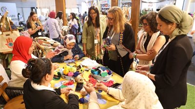 رئيسة قسم الحوكمة في بعثة الاتحاد الأوروبي تشيد بجناح القومي للمرأة بـ cop27