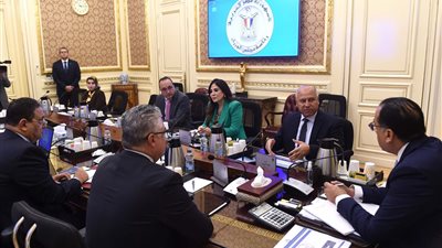 وزير النقل: نعمل على تحويل ميناء السخنة إلى محوريّ.. وزيادة حصتنا عالميا من تجارة الترانزيت