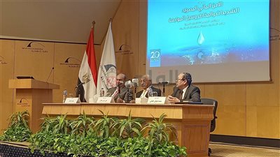 مهاب مميش: مصر تتجه نحو الاقتصاد الأزرق بتطوير البيئة البحرية والموانئ