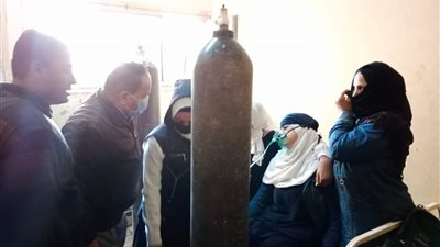 خروج جميع مصابات اختناق اسبراي الشطة بمدرسة في قنا من المستشفى.. وإحالة الواقعة للتحقيق