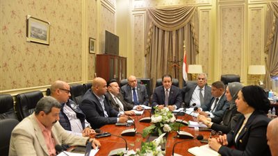 نقل البرلمان تناقش أزمة طريق الواحات.. والطرق والكبارى: سيتم افتتاحه الشهر المقبل