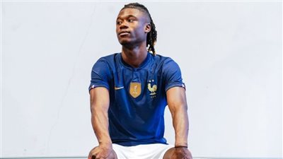 الإصابة تبعد كامافينجا عن تدريبات فرنسا قبل مواجهة أستراليا في كأس العالم