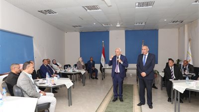 وزيرالتعليم يوجه بعقد تدريبات لموجهي المواد على مستوى الجمهورية على نظام التقييم الجديد