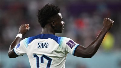 سكولز يهاجم أساطير أرسنال بسبب ساكا