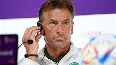 72 ساعة تحسم عودة رينارد إلى المنتخب السعودي.. وهذا بديله