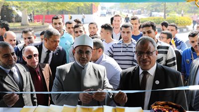  رئيس جامعة الأزهر يشيد بالمشروع الوطني للقراءة: رائد في الحفاظ على الهوية العربية