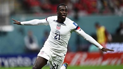 والده رئيس جمهورية.. من هو تيموثي ويا صاحب هدف أمريكا الأول في ويلز؟