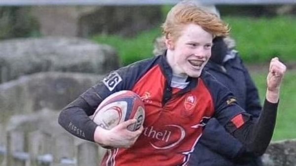 لاعب الرجبي كاميرون