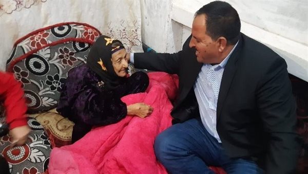 سيدة فاقوس أثناء