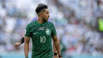 سالم الدوسري يغادر معسكر منتخب السعودية بسبب الإصابة