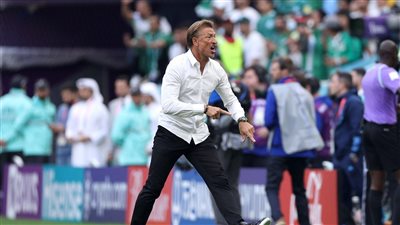 المنتخب السعودي ينشر كواليس حديث رينارد مع اللاعبين قبل الفوز على الأرجنتين | فيديو