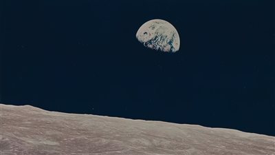 البحوث الفلكية: اختفاء القمر بـ سماء مصر في ظاهرة محاق جمادى الأول 