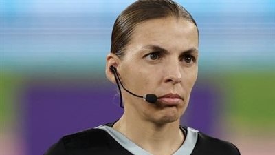  أول امرأة تٌشارك بكأس العالم للرجال.. ستيفاني فرابارت تحكّم مباراة بمونديال قطر