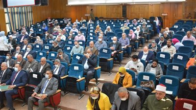 محافظ القليوبية: تجهيز محطات الصرف بمولدات الكهرباء الثابتة والمتنقلة استعدادا للشتاء 