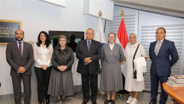  الرئيسة العامة للراهبات