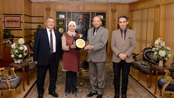 جانت من تكريم الباحثة