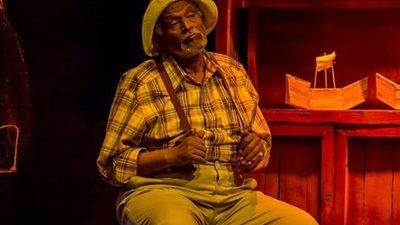 بكلمات مؤثرة..  صلاح عبد الله ينعي الراحل إبراهيم فرح (صورة)