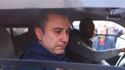 “مافيش دقيقة غبت عني”.. أحمد سعيد عبد الغني يحيي الذكرى الأولى لرحيل والده (صورة)