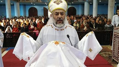 أقباط قنا يؤدون صلاة قداس عيد الغطاس (صور)