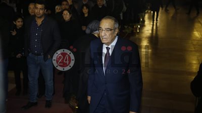 زكريا عزمي يحرص على تقديم واجب العزاء في نجل مايا مرسي رئيس “القومي للمرأة” (صور وفيديو)