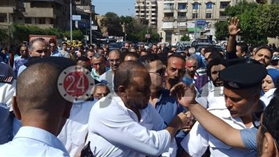 تجديد حبس محمد الباقر وعلاء عبد الفتاح 15 يومًا على ذمة التحقيقات في القضية 1356