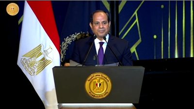 السيسي لرجال الشرطة: “مصر تتطلع إليكم في دوركم لحماية الوطن من كل شر”