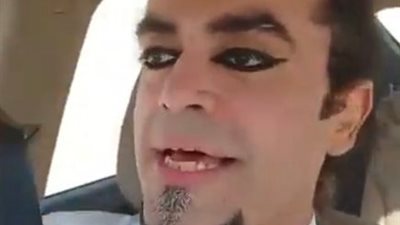 “اطلقوا سراحه”.. سعودي يطلق على نفسه “إبليس” والسعوديون يتفاعلون معه (صور وفيديو)