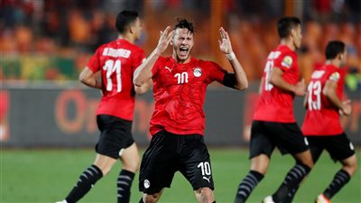 “عصيان” رمضان صبحي في الأهلي بفرمان من هيدرسفيلد الإنجليزي (خاص)