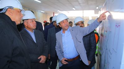 كامل الوزير: 97 مليار جنيه تكلفة تنفيذ الخط الثالث للمترو (صور)