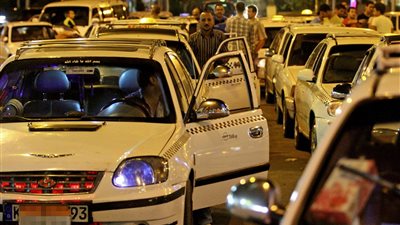 أوبر مصر: نختبر ضم التاكسي الأبيض.. وسائقين: “لم نصل لاتفاق”