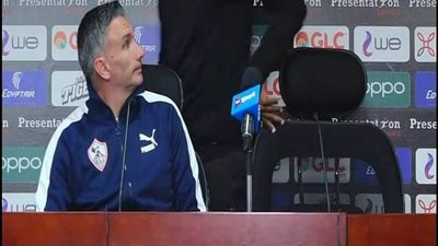 مترجم كارتيرون يسخر من الصحفيين: “تعالوا دربوا معانا” (فيديو)