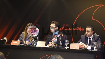الرئيس التنفيذي لفودافون مصر: سنظل نحمل العلامة التجارية واللون الأحمر بكل فخر (فيديو)