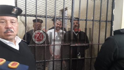 مفاجأة.. عائلة قاتل أسرة كفر الدوار عرضت 20 مليون جنيه على أسرة الضحايا للتصالح