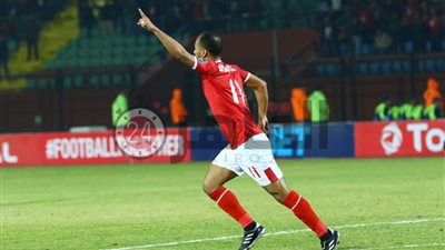 الأهلي يخطط للتخلص من العواجيز.. و”الحاوي” الناجي الوحيد