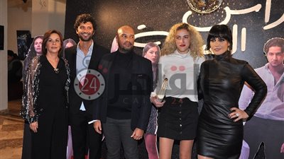 أبرزهم بسمة ومحمد حفظي.. نجوم الفن في العرض الخاص لفيلم “رأس السنة” (صور)